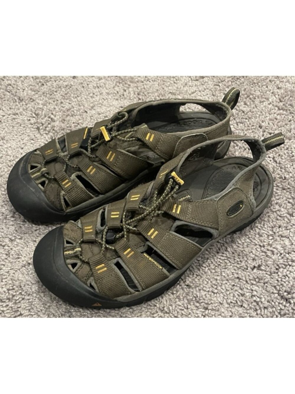 KEEN Newport H2 Mens Size 10 Green Waterproof Sports Sandals